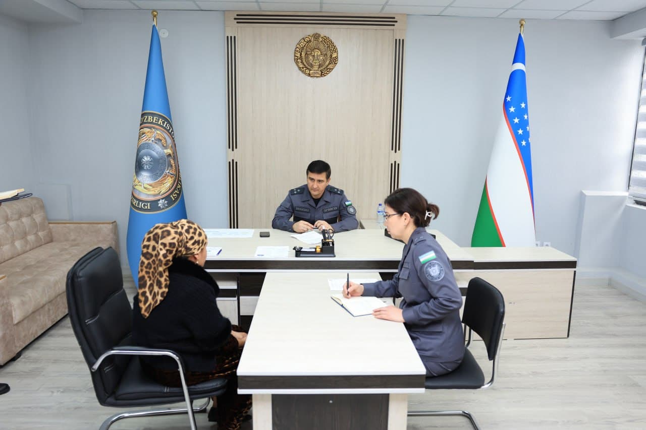 Ichki ishlar vazirligi hamda uning hududiy boʻlinmalari tomonidan tashkil etilgan sayyor qabullar davomida fuqarolarning murojaatlari batafsil oʻrganilib, mavjud muammolarni tizimli bartaraf etishga qaratilgan aniq vazifalar belgilanmoqda