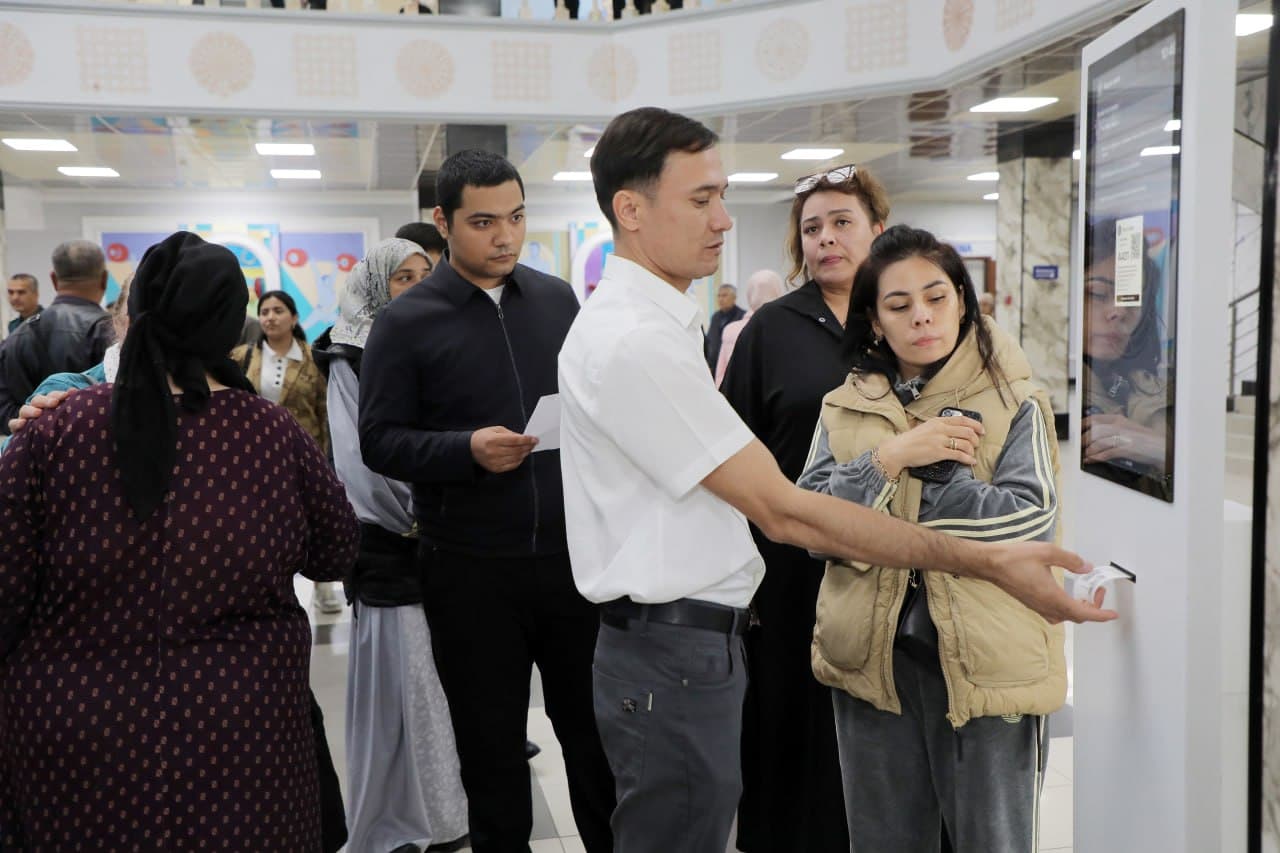 Ichki ishlar vazirligi hamda uning hududiy boʻlinmalari tomonidan tashkil etilgan sayyor qabullar davomida fuqarolarning murojaatlari batafsil oʻrganilib, mavjud muammolarni tizimli bartaraf etishga qaratilgan aniq vazifalar belgilanmoqda