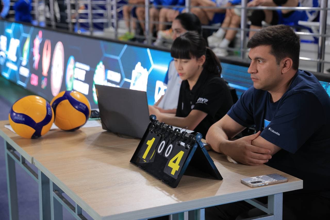 Buxoroda ayollar oʻrtasida voleybol boʻyicha Oliy liga oʻyinlari boshlandi