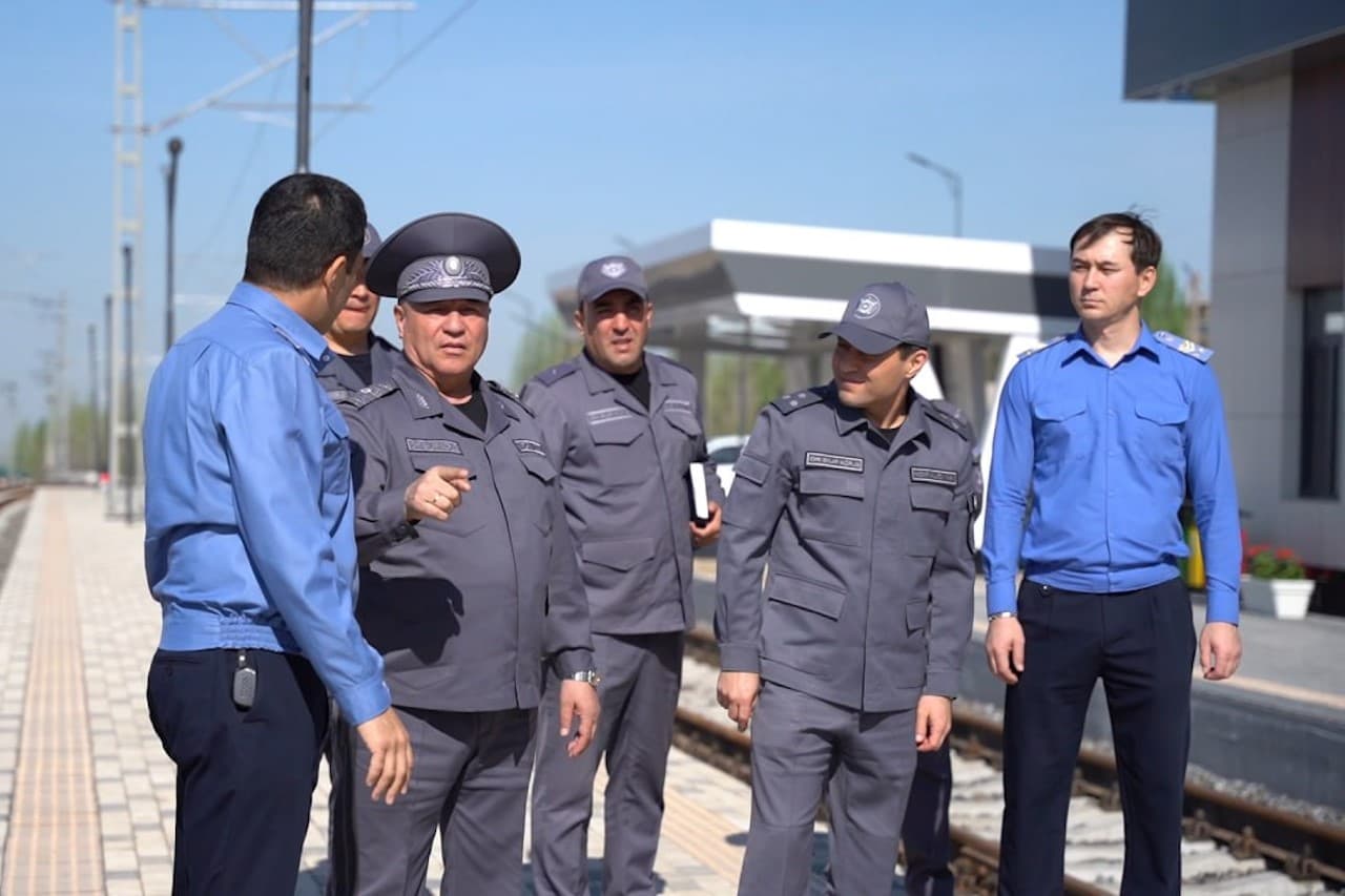 IIV rahbariyati tomonidan Toshkent viloyati Chirchiq shahrida joylashgan Boʻzsuv hamda Parkent tumanida joylashgan Parkent temir yoʻl bekatida olib borilayotgan ishlar bilan yaqindan tanishildi