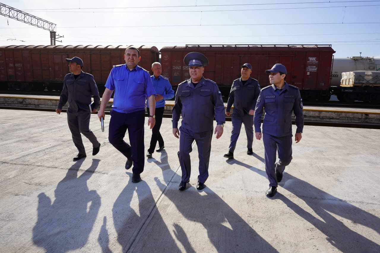 IIV rahbariyati tomonidan Toshkent viloyati Chirchiq shahrida joylashgan Boʻzsuv hamda Parkent tumanida joylashgan Parkent temir yoʻl bekatida olib borilayotgan ishlar bilan yaqindan tanishildi