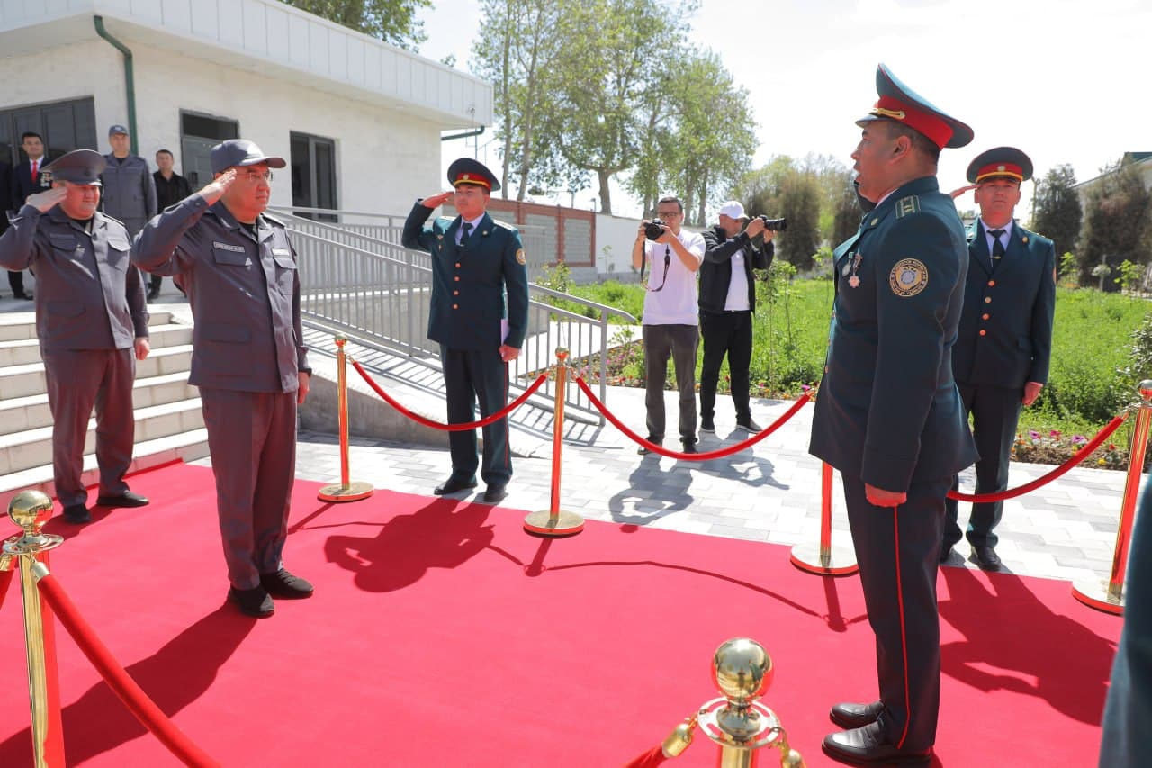 Yurtimizning uzoq tumanlarida xavfsizlikni taʼminlash hamda aholiga xizmat koʻrsatishni yaxshilash maqsadida Sariosiyo tumani Ichki ishlar boʻlimining yangi zamonaviy binosi foydalanishga topshirildi