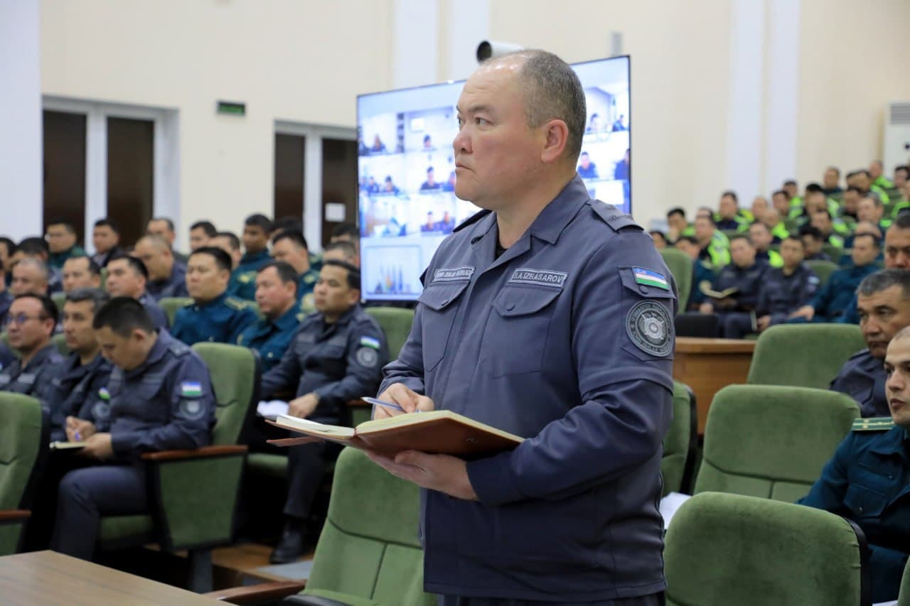 Руководством МВД проведено совещание по дальнейшему совершенствованию деятельности сотрудников МВД Республики Каракалпакстан, укреплению служебной дисциплины и обеспечению безопасности граждан