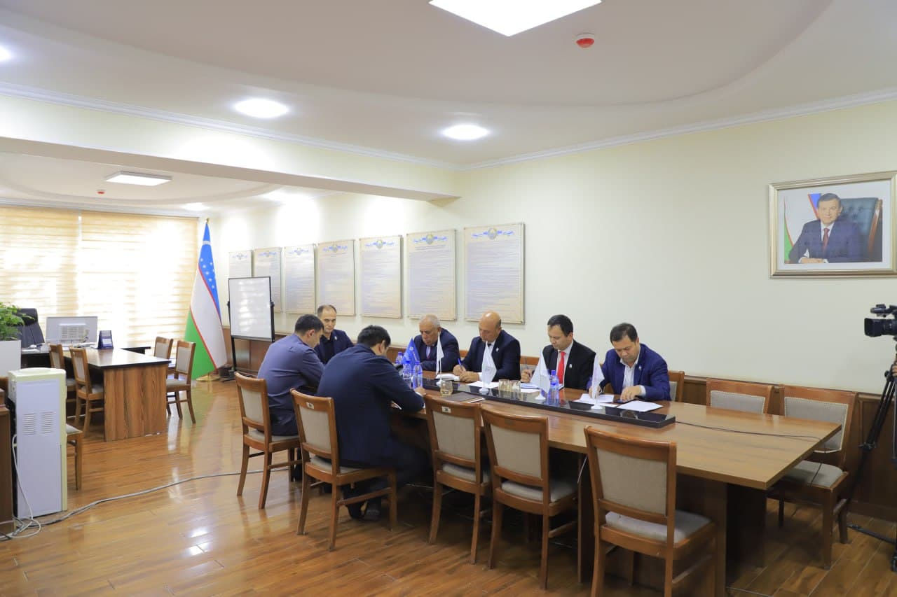 Surxondaryo viloyatida xalq deputatlari Kengashining korrupsiyaga qarshi kurashish va xavfsizlik masalalari boʻyicha doimiy komissiyasining navbatdagi yigʻilishi boʻlib oʻtdi