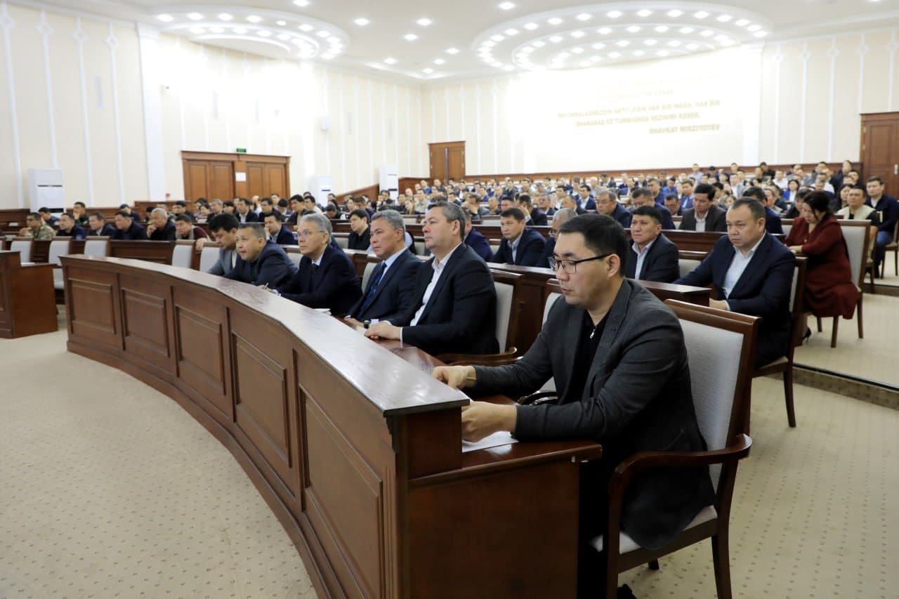 Qoraqalpogʻiston Respublikasi Vazirlar Kengashi raisi hamda Ichki ishlar vaziri ishtirokida kiberxavfsizlik masalalariga bagʻishlangan kengaytirilgan yigʻilish boʻlib oʻtdi