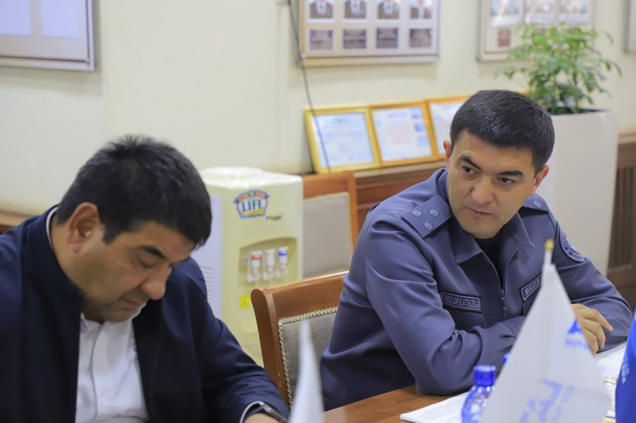 Surxondaryo viloyatida xalq deputatlari Kengashining korrupsiyaga qarshi kurashish va xavfsizlik masalalari boʻyicha doimiy komissiyasining navbatdagi yigʻilishi boʻlib oʻtdi