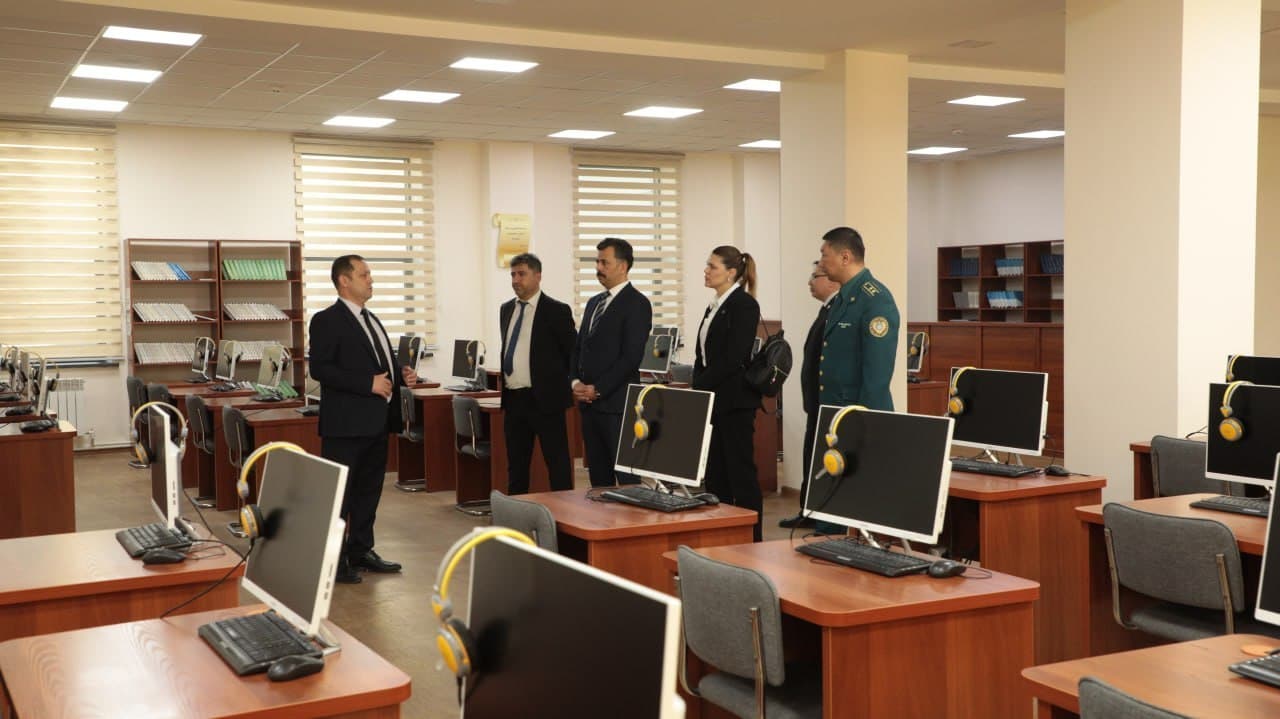 IIV Akademiyasiga Turkiya Respublikasi Ichki ishlar vazirligining Giyohvandlik vositalariga qarshi kurashish boshqarmasi mudiri Osman Giray boshchiligidagi mutaxassislar keldi