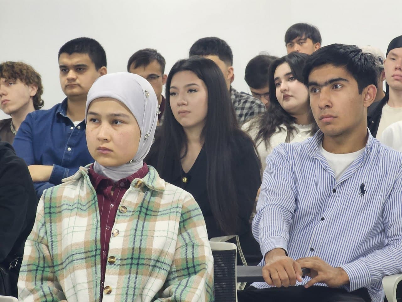 В Университете менеджмента и современных технологий (UMFT) состоялся круглый стол на актуальную тему