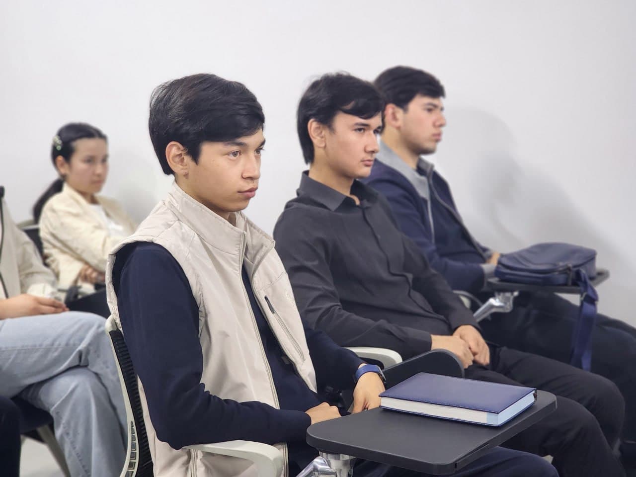 В Университете менеджмента и современных технологий (UMFT) состоялся круглый стол на актуальную тему