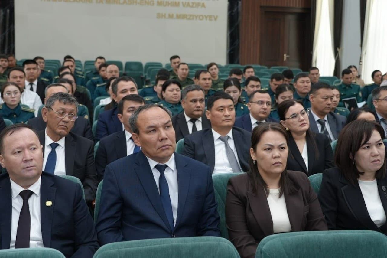 Ichki ishlar vaziri oʻrinbosari polkovnik Ramazon Ashropovning Qoraqalpogʻiston Respublikasiga amalga oshirgan xizmat tashrifi doirasida tergov faoliyatini takomillashtirishga bagʻishlangan oʻquv-amaliy seminar boʻlib oʻtdi