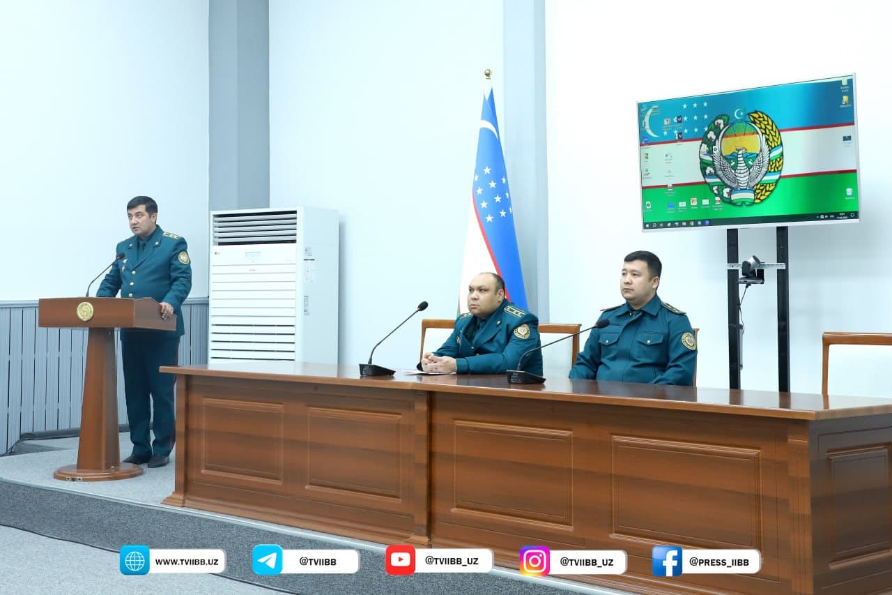 Тошкент вилояти Чирчиқ шаҳрида ўқувчи-талабалар ўртасида ҳуқуқбузарликларнинг олдини олишга қаратилган тарғибот кучайтирилмоқда