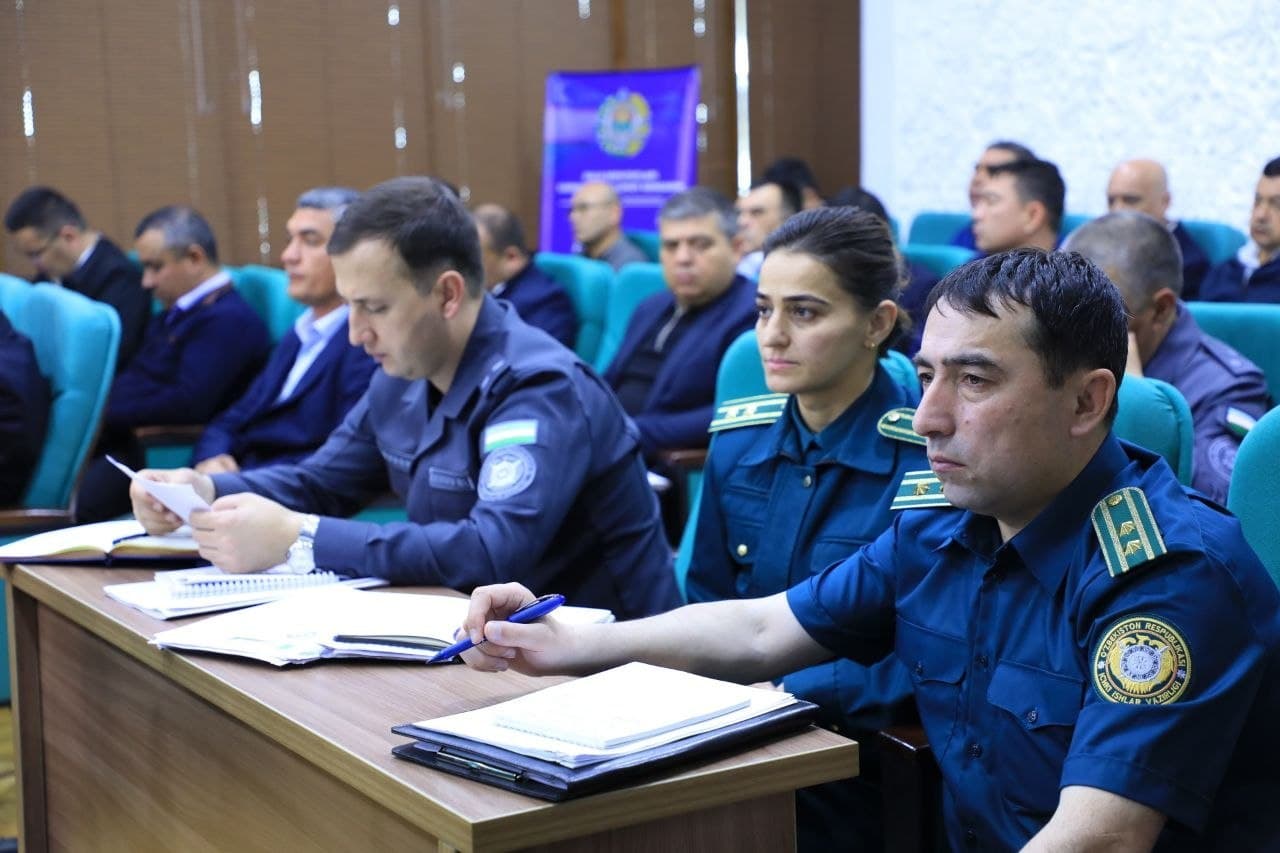 Xalq deputatlari Samarqand viloyat kengashining navbatdagi sessiyasida viloyat IIB boshligʻining hisoboti tinglandi