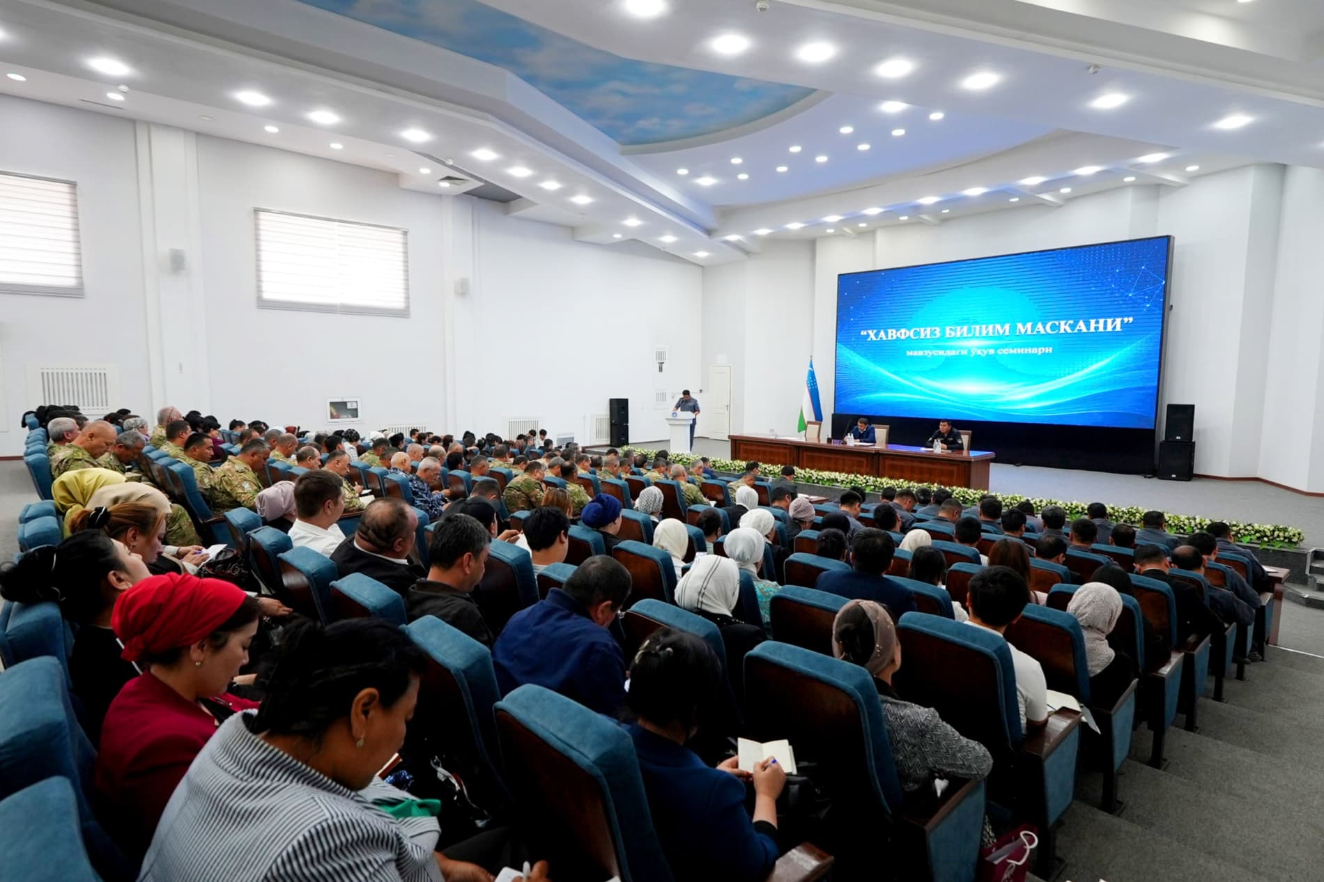 Андижон вилояти ИИБ ташаббуси билан таълим муассасалари хавфсизлигини таъминлашга қаратилган “Хавфсиз билим маскани” мавзусида кенг қамровли ўқув-семинари ташкил этилди