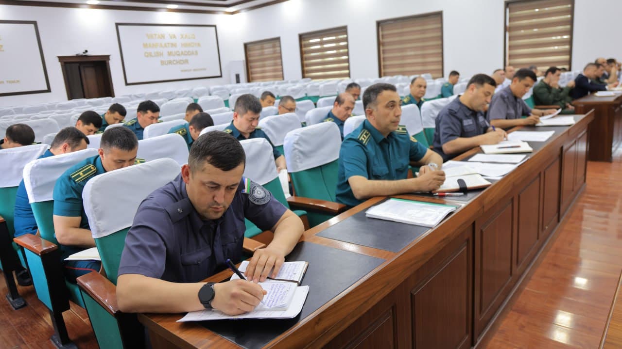 Buxoro viloyati IIBda IIV huzuridagi Tergov departamenti rahbariyati tomonidan “Surxondaryo tajribasi”ni joriy qilish boʻyicha oʻquv seminari tashkil etildi