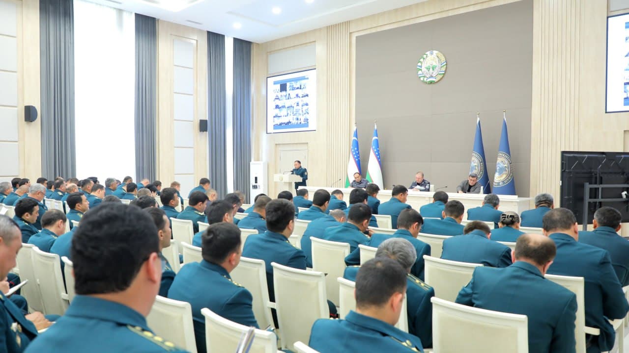 Тошкент вилояти ИИББда жиноятчиликка қарши кураш ва жамоат хавфсизлигини таъминлаш бўйича ўтган 3 ой натижалари муҳокама қилинди