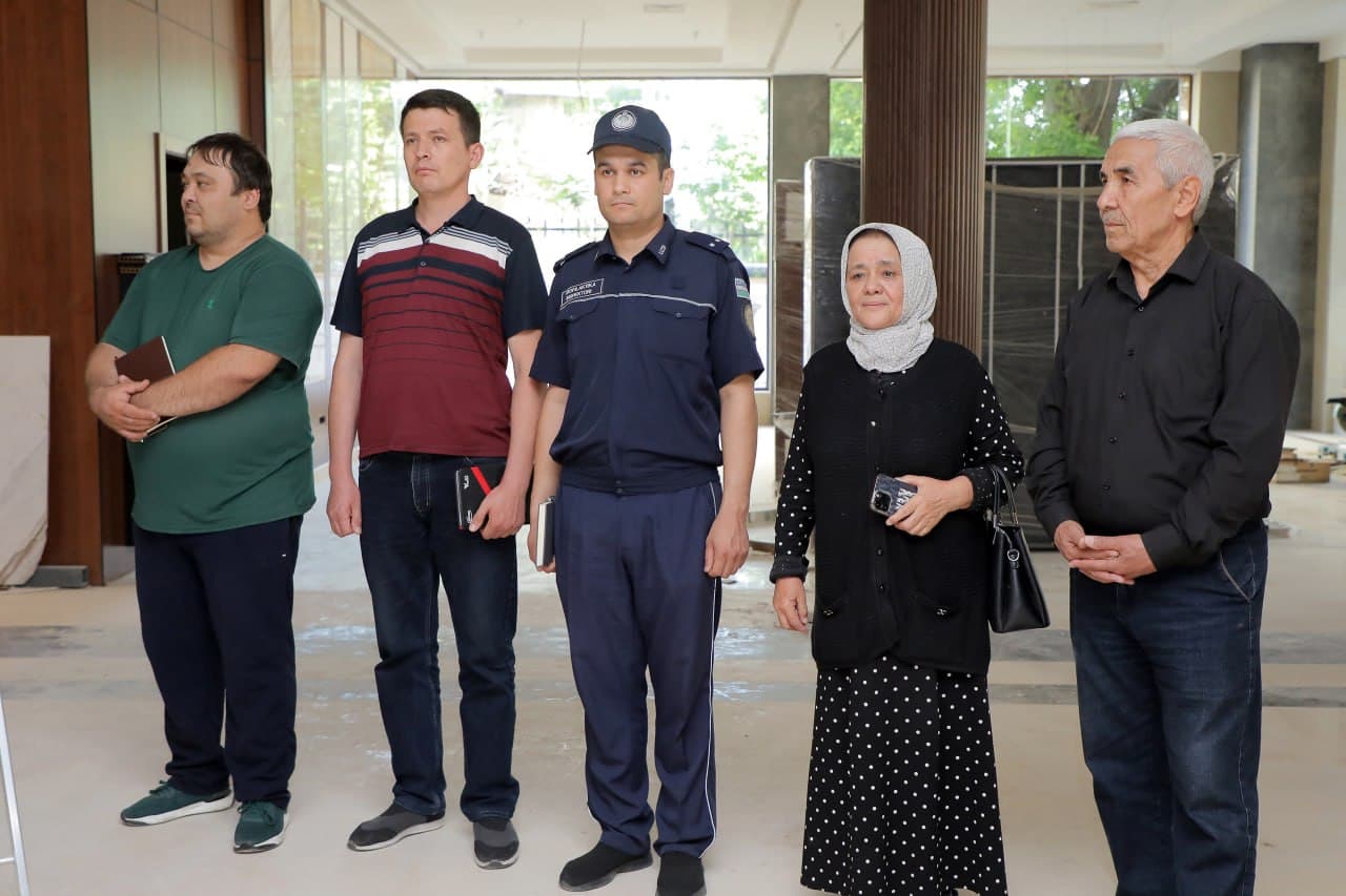 Давлат раҳбари топшириқлари ижроси: Чилонзор туманида танқидий таҳлил, рақамли бошқарув ва жамоат хавфсизлигини кучайтириш бўйича аниқ вазифалар белгилаб олинди