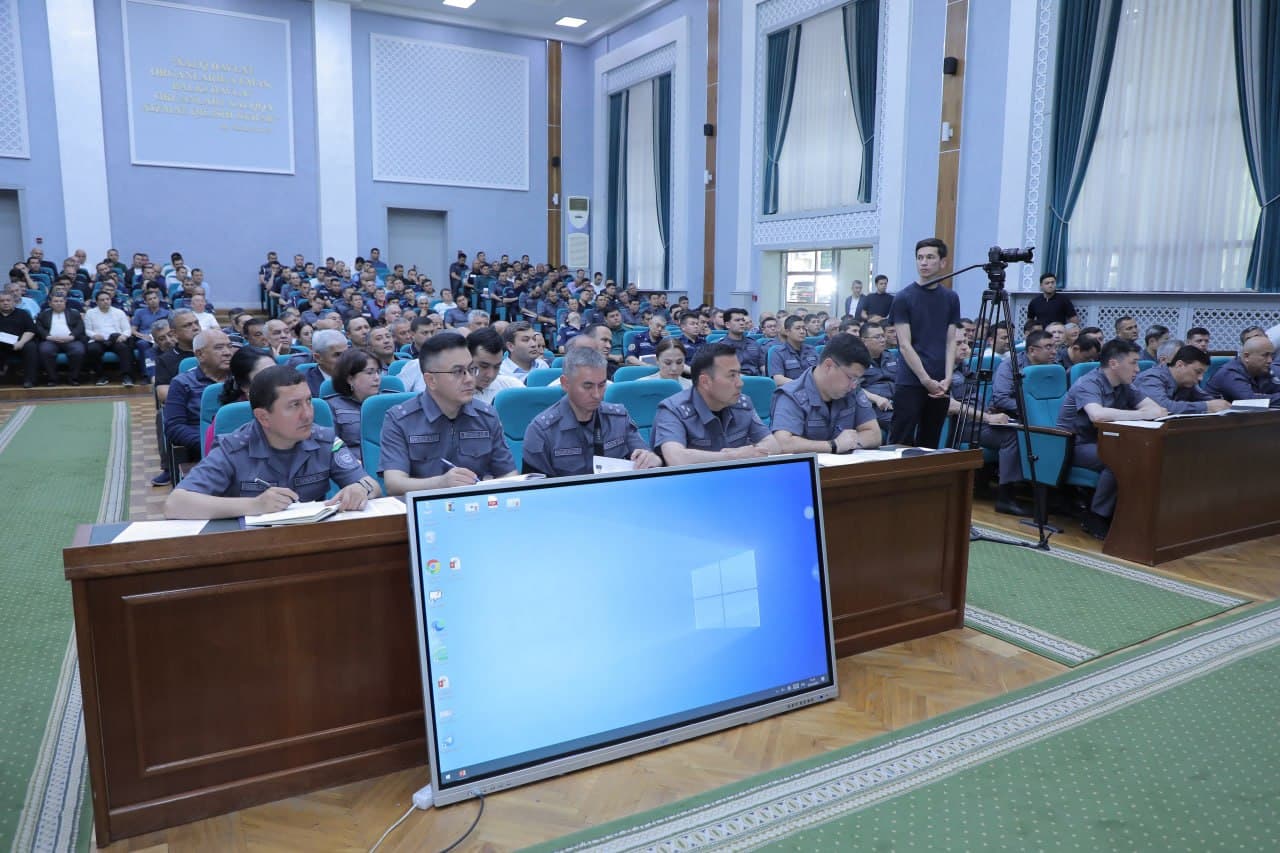 Давлат раҳбари топшириқлари ижроси: Чилонзор туманида танқидий таҳлил, рақамли бошқарув ва жамоат хавфсизлигини кучайтириш бўйича аниқ вазифалар белгилаб олинди