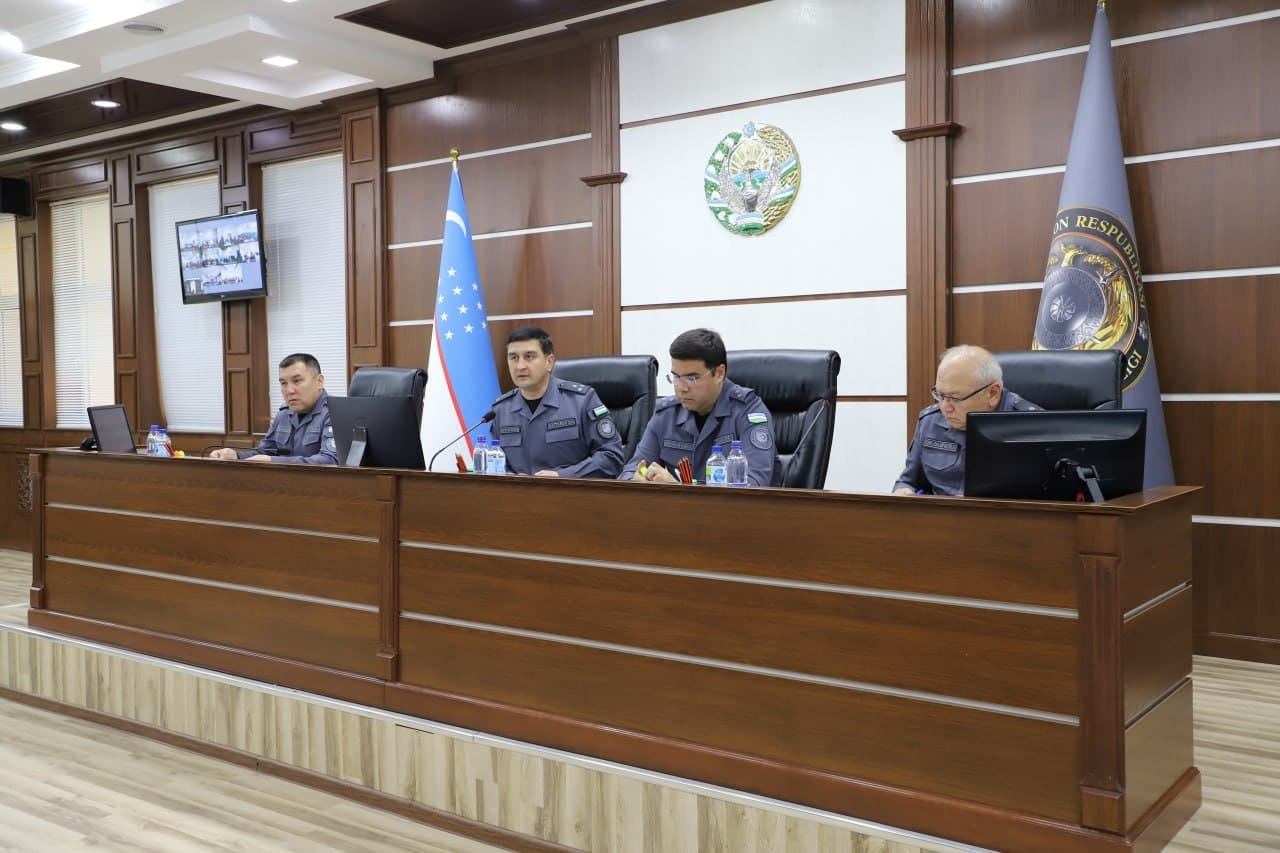 В УВД Навоийской области состоялось критическое, аналитическое совещание с участием руководства МВД