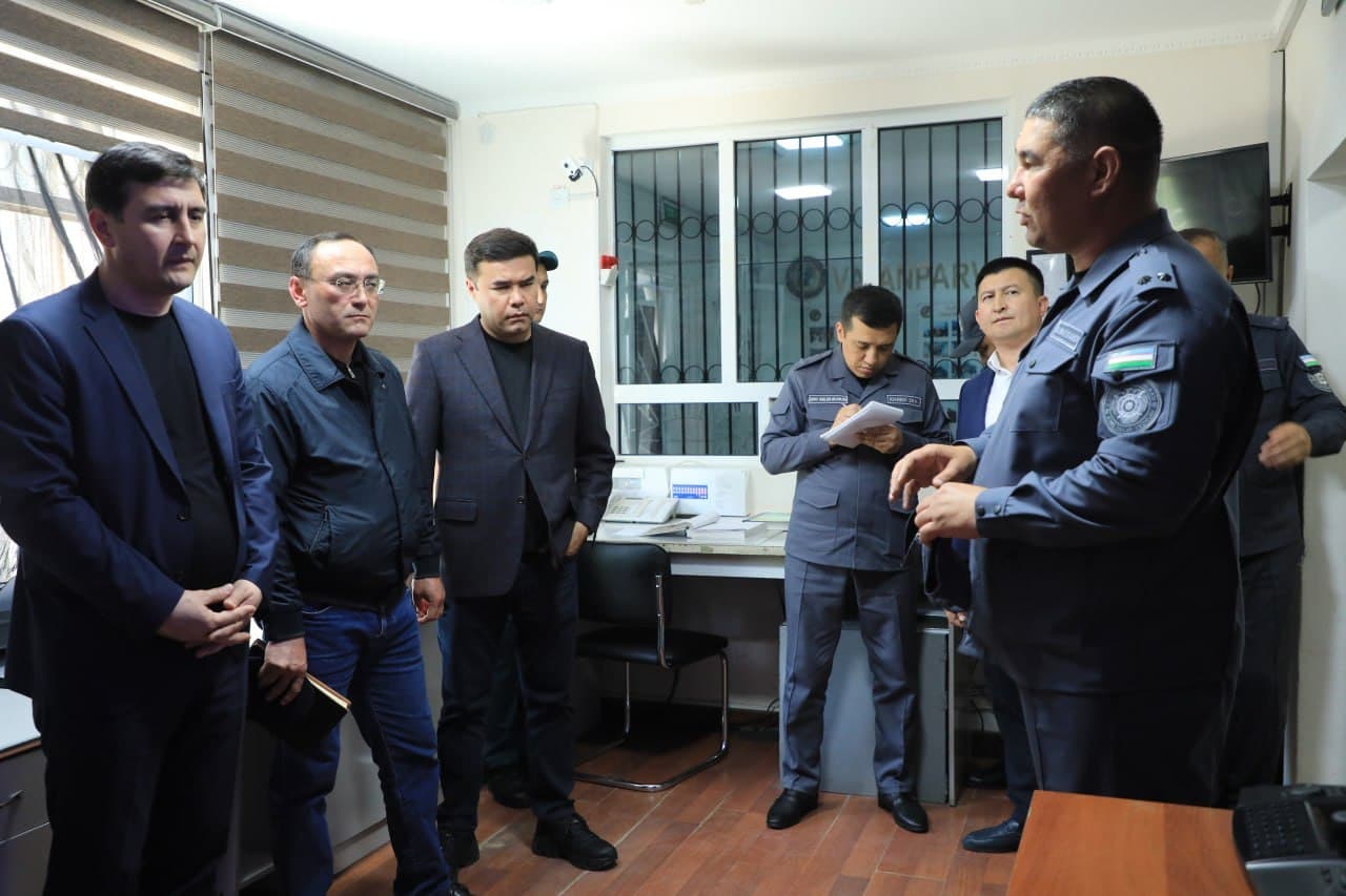 В УВД Навоийской области состоялось критическое, аналитическое совещание с участием руководства МВД