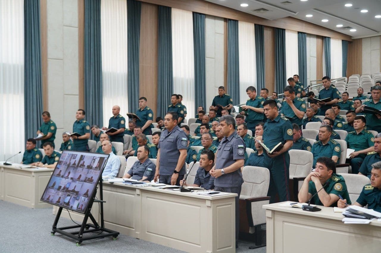 Oʻzbekiston Respublikasi Ichki ishlar vazirligi rahbariyati ishtirokida Samarqand viloyati Ichki ishlar boshqarmasining 2026-yilning 1-choragi yakunlari boʻyicha sarhisob yigʻilishi boʻlib oʻtdi