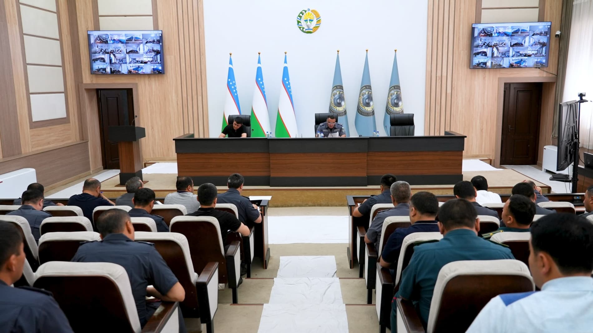 Andijon viloyati IIBda Ichki ishlar vazirligining navbatdagi Hayʼat yigʻilishida belgilangan vazifalar ijrosi hamda jinoyatchilikka qarshi kurashish natijalari tanqidiy muhokama qilindi