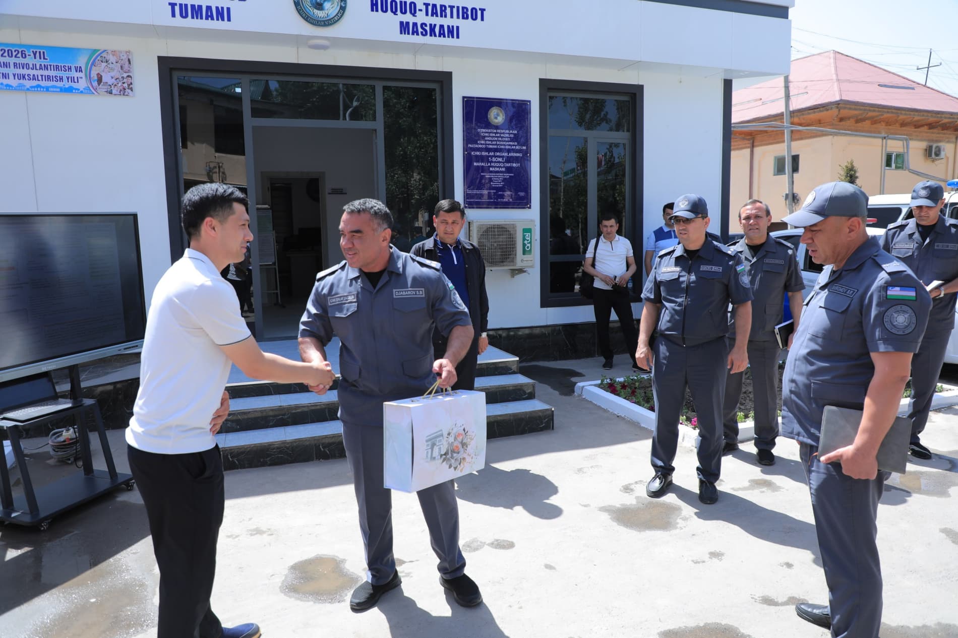 Andijon viloyati IIB rahbariyati tomonidan Paxtaobod tumanida “qizil” toifadagi mahallani “yashil” hududga aylantirish borasidagi ishlar oʻrganildi