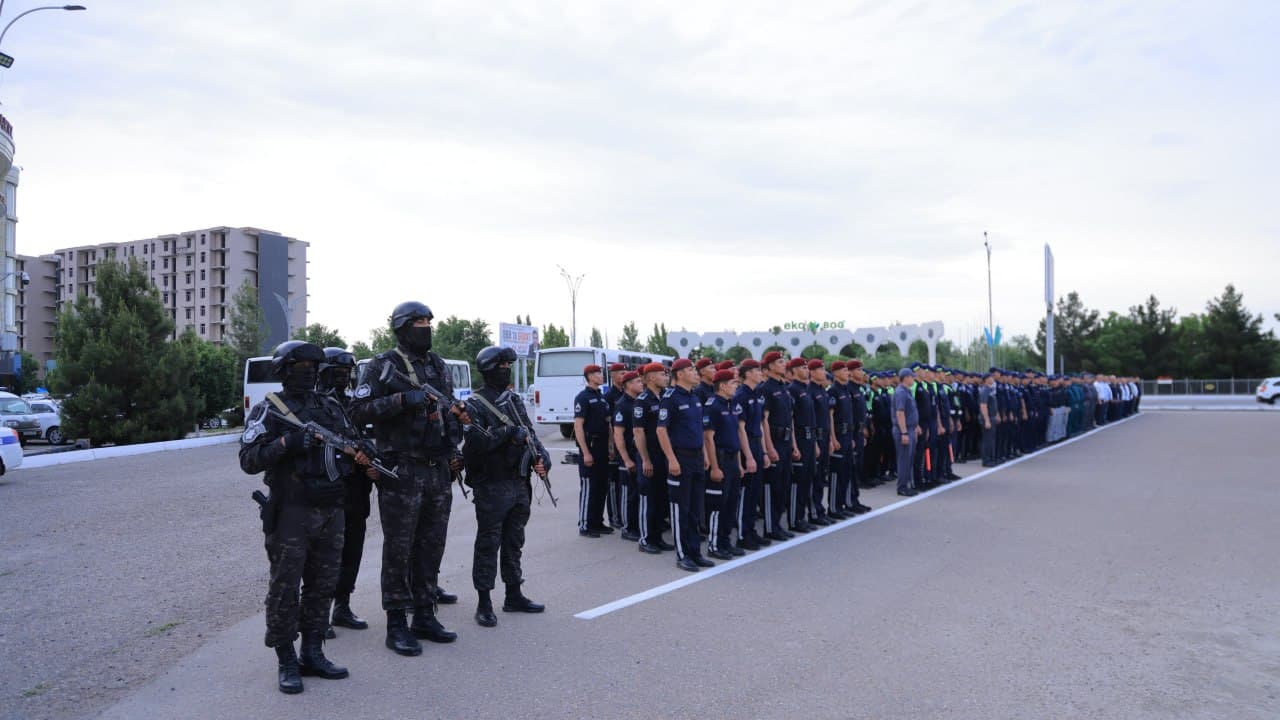 IIV rahbariyatining Buxoro viloyatiga amaliy tashrifi doirasida Patrul-post xizmatiga yangi maxsus xizmat transport vositalari tantanali ravishda topshirildi