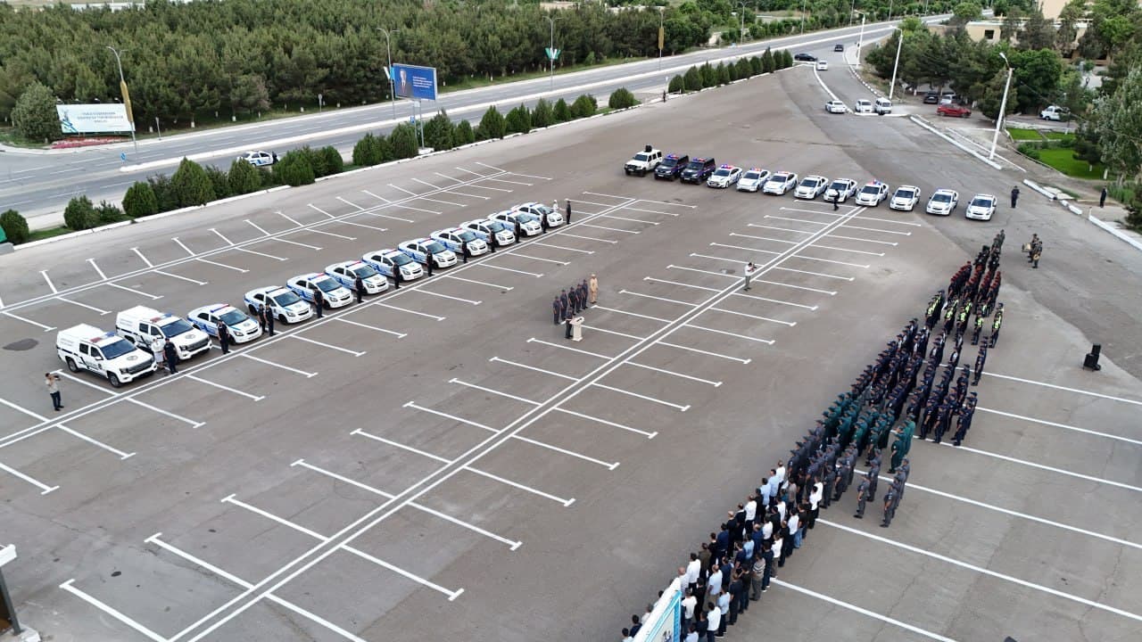 IIV rahbariyatining Buxoro viloyatiga amaliy tashrifi doirasida Patrul-post xizmatiga yangi maxsus xizmat transport vositalari tantanali ravishda topshirildi