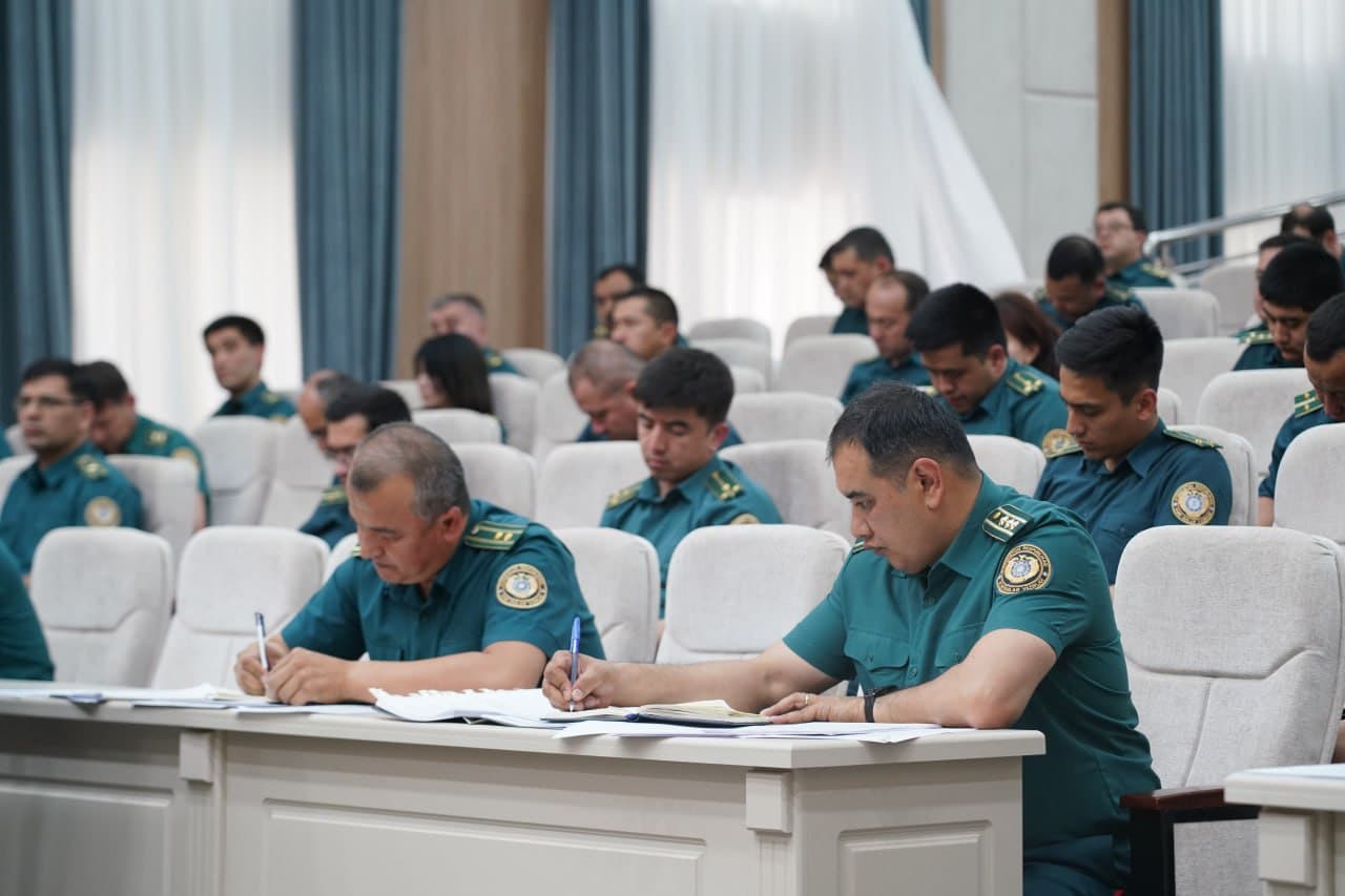 Под председательством руководства Министерства внутренних дел состоялось совещание, посвященное критическому анализу и подведению итогов деятельности