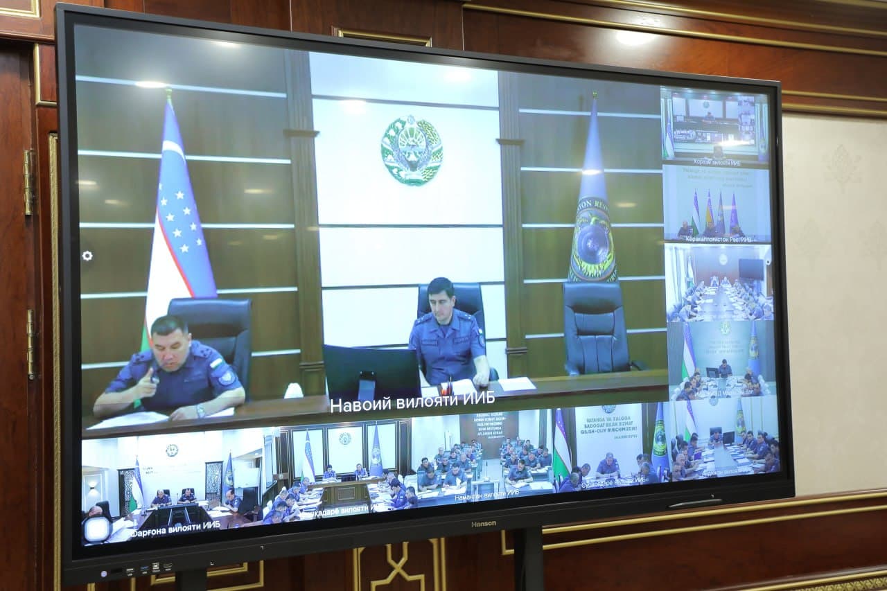 Под руководством министра внутренних дел состоялось видеоселекторное совещание по вопросам выполнения задач, определённых в сфере обеспечения общественной безопасности во время массовых и праздничных мероприятий