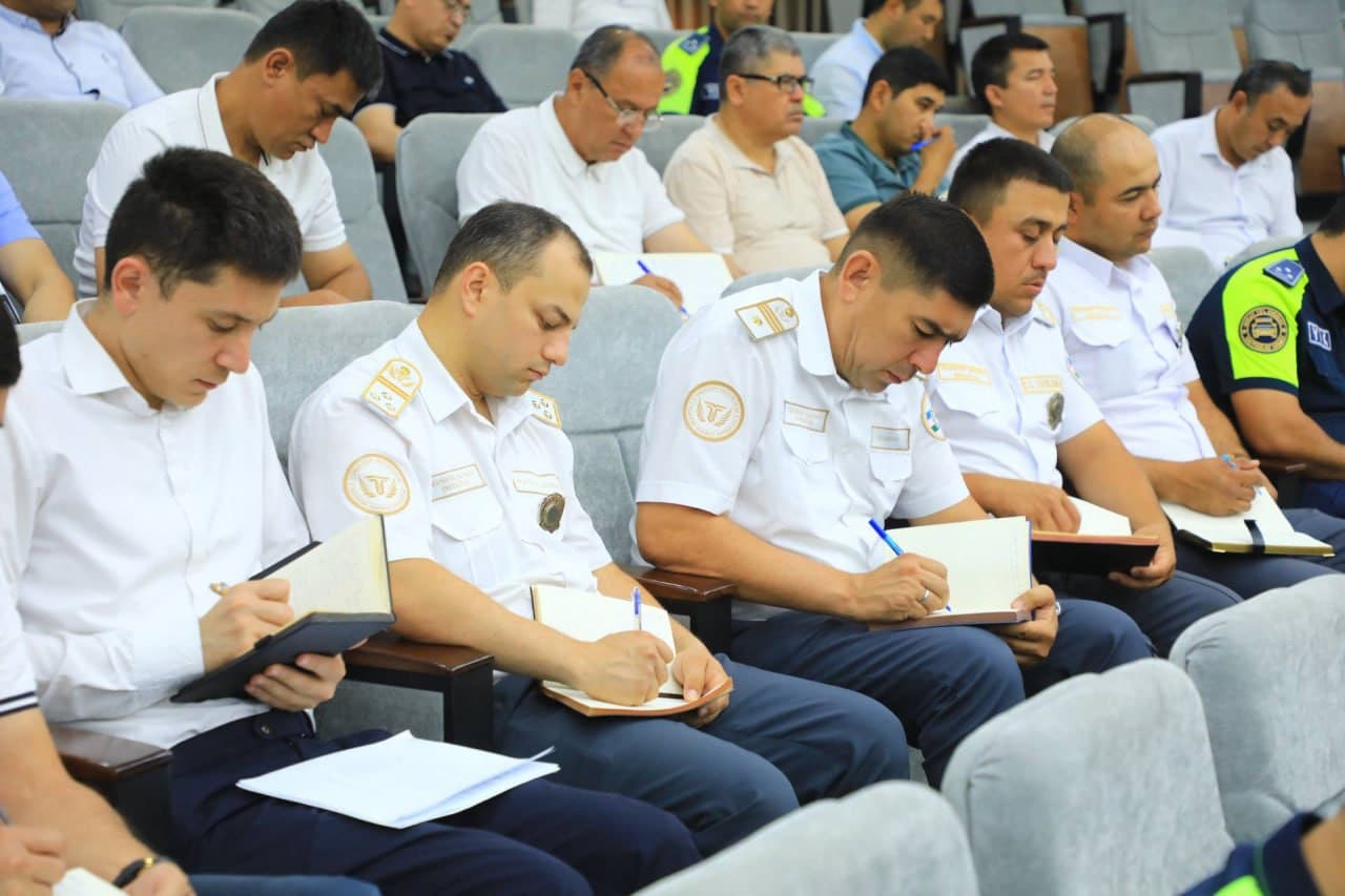 IIV Jamoat xavfsizligi departamenti Yoʻl harakati xavfsizligi xizmati rahbariyati Andijon viloyatida harakat xavfsizligini taʼminlash yoʻnalishida amalga oshirilayotgan ishlar yuzasidan oʻrganish ishlari davom etmoqda