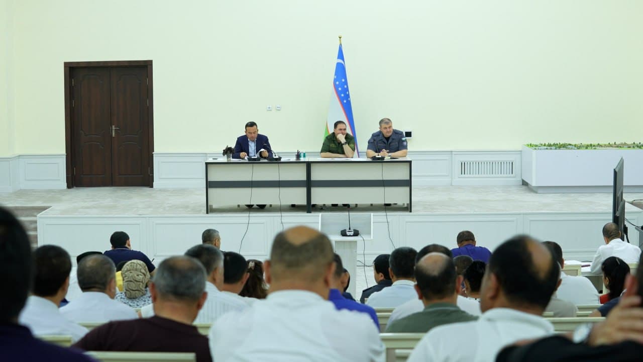 Surxondaryo viloyatida Prezident qarorlari ijrosi hamda Chilonzor va Mirzo Ulugʻbek tumanlari tajribasi doirasidagi ishlar muhokama qilindi