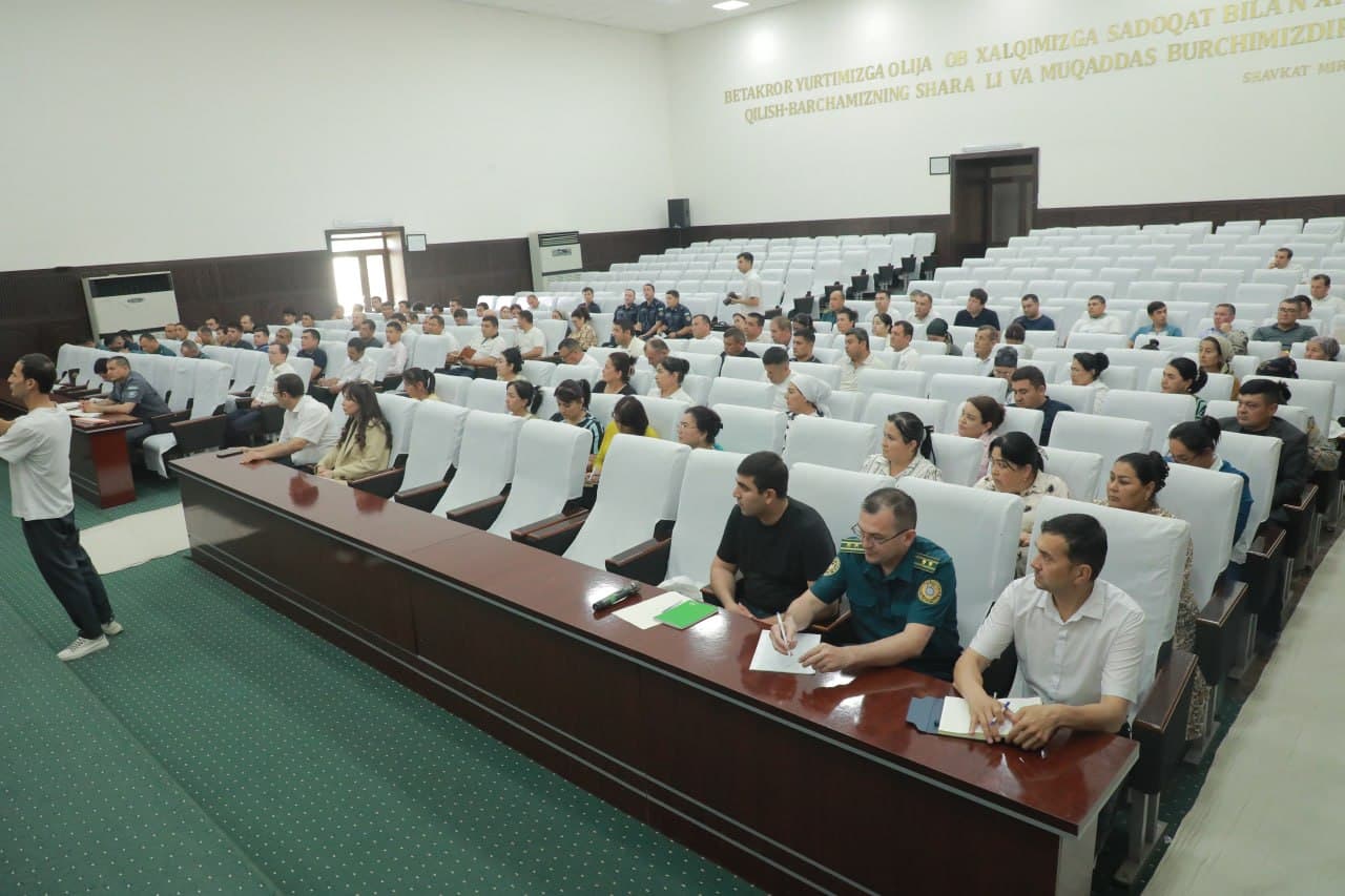 В Вабкентском районе Бухарской области прошел учебно-практический семинар по повышению эффективности социальной профилактики на основе принципа "Благоустроенная и безопасная махалля"