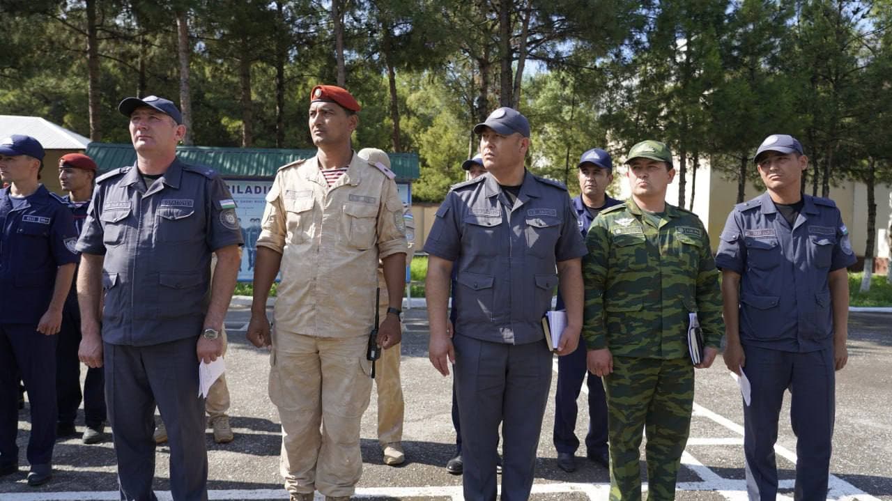 Navoiy viloyatida “Soʻnggi qoʻngʻiroq” bayram tadbirlarini xavfsiz oʻtkazishga bagʻishlangan saf yoʻriqnomasi oʻtkazildi