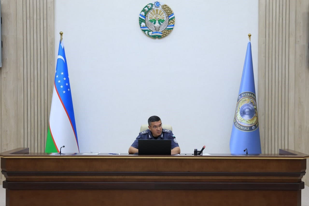 Ichki ishlar vazirligida xizmat faoliyati samaradorligini oshirish, huquqbuzarliklar profilaktikasini kuchaytirish hamda kiberxavfsizlik masalalariga bagʻishlangan videoselektor yigʻilishi oʻtkazildi
