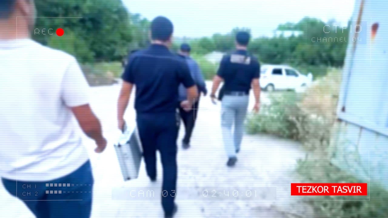 Тошкент вилояти Бўстонлиқ туманида ИИБ ва ДХХ тезкор ходимлари томонидан ерга кўмилган ва томга яширилган гиёҳвандлик воситалари фош этилди