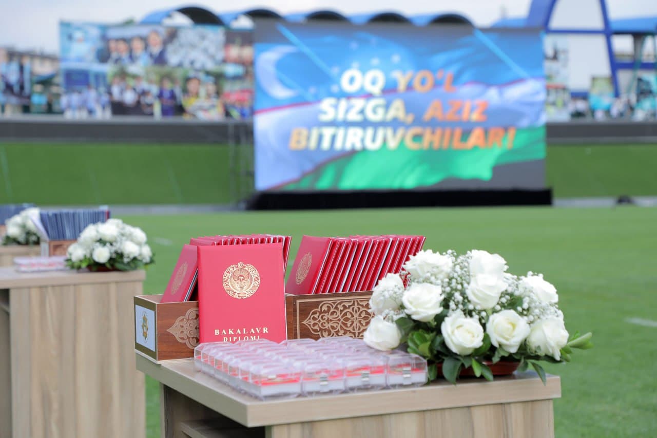 Sadoqat va matonat maktabi: Vatan himoyasiga shay yosh ofitserlar – Akademiya bitiruvchilariga tantanali ravishda diplomlar topshirildi