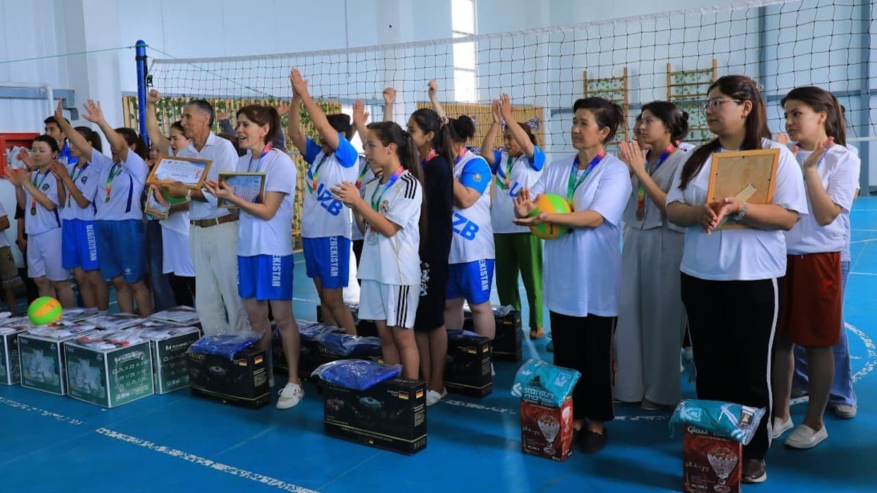 Jizzax viloyati Forish tumanida mahallalar oʻrtasida voleybol musobaqasi oʻtkazildi