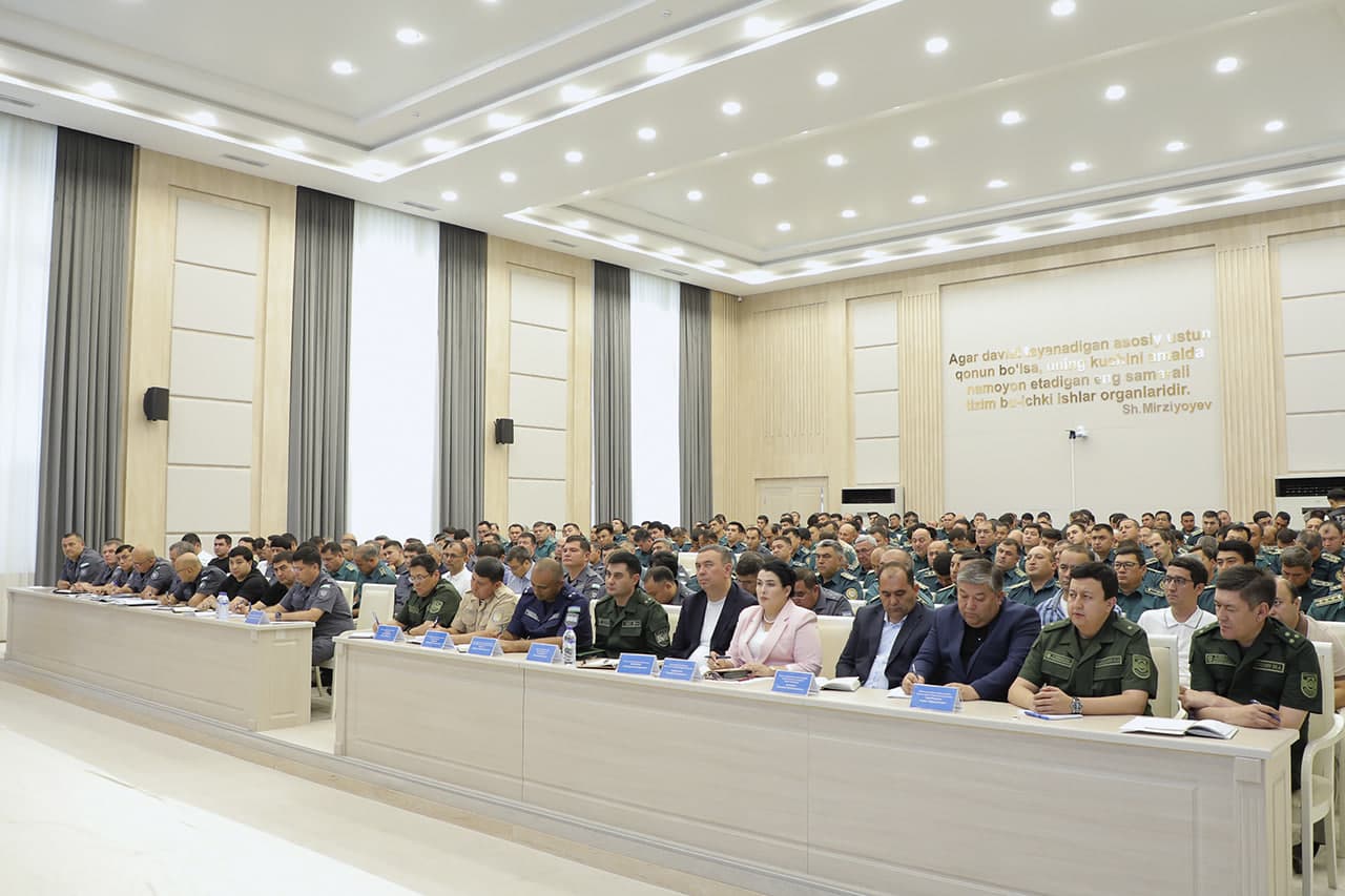 Toshkent viloyatida “Xavfsiz va sogʻlom yurt” kompleks tezkor-profilaktik tadbirlarini samarali tashkil etish va jamoat xavfsizligini taʼminlash masalalari muhokama qilindi