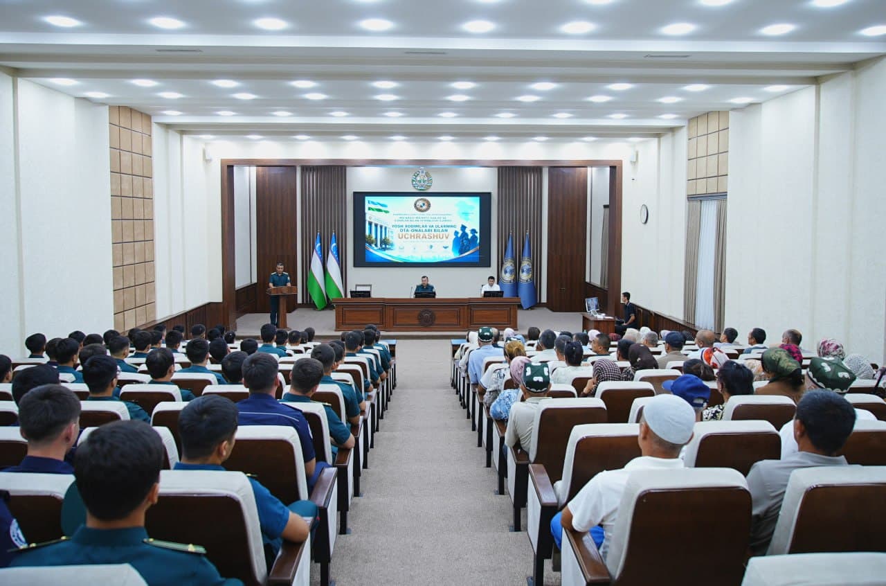 Namangan viloyati Ichki ishlar boshqarmasida yosh xodimlar va ularning ota-onalari bilan uchrashuv oʻtkazildi