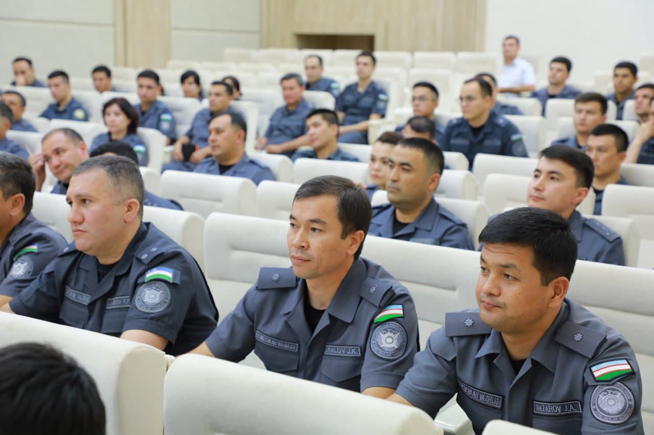 Six-Month Performance in Human Resources was reviewed