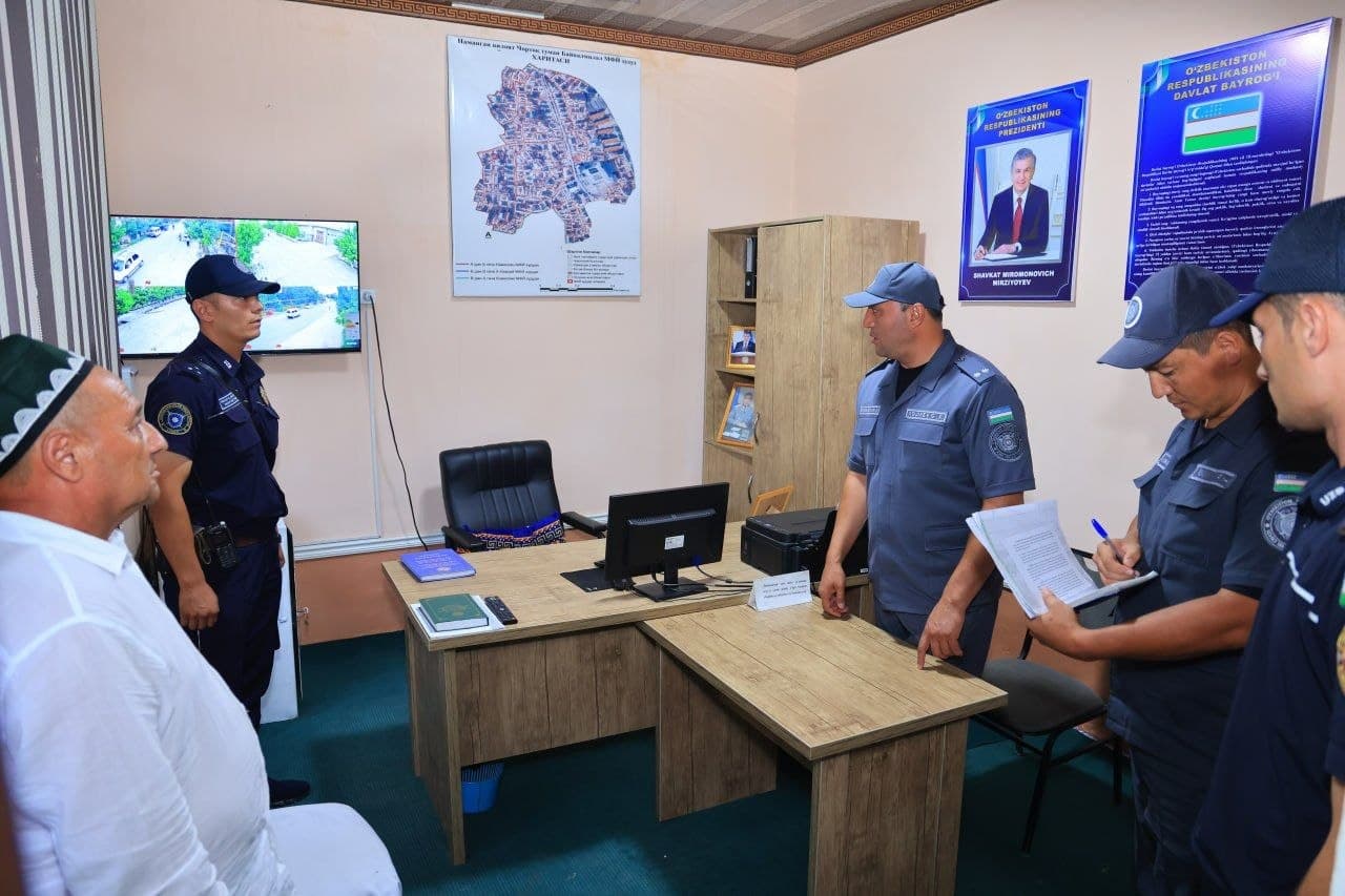 Namangan viloyati IIB boshligʻi rahbarligidagi ishchi guruh tomonidan “Xavfsiz va sogʻlom yurt” tadbirlarining ikkinchi bosqichida amalga oshirilayotgan ishlar muhokama qilindi