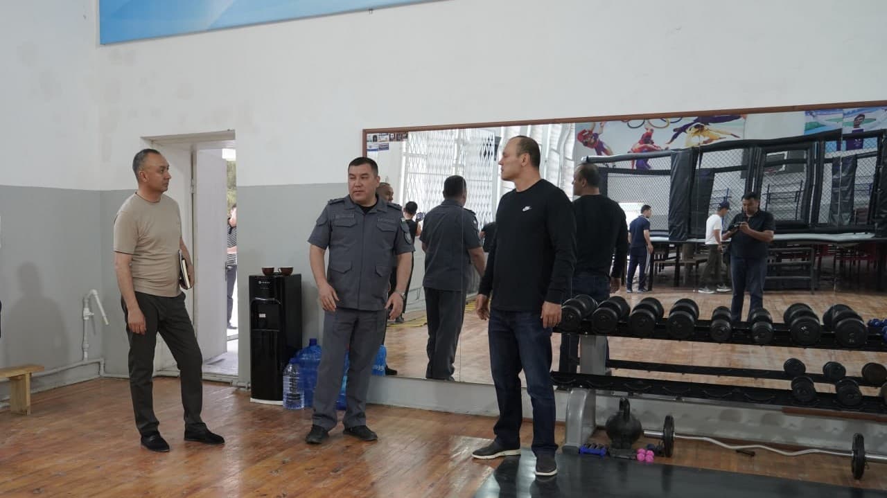 Yoshlarning bandligi rahbarlar nazoratida: Navoiy viloyati IIB rahbariyati tomonidan sport obyektlari oʻrganildi