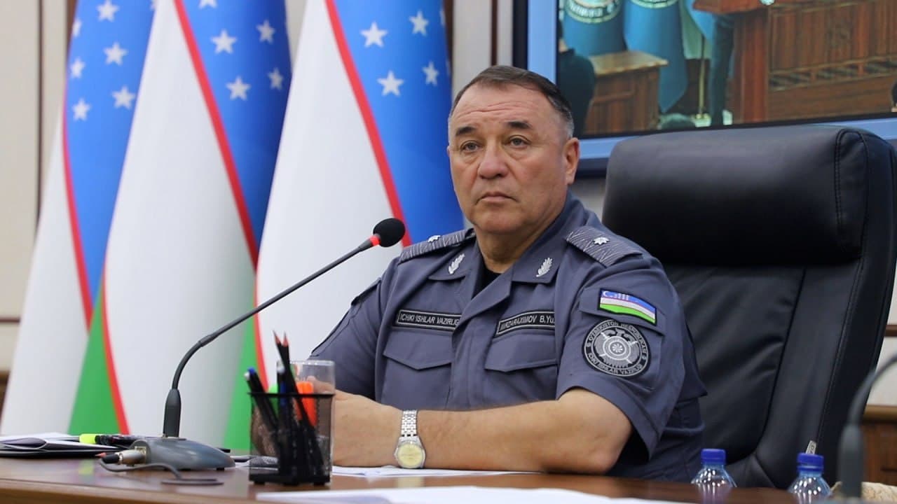 Xorazm viloyati IIBda joriy yilning oʻtgan 6 oyi davomida amalga oshirilgan ishlar va kelgusi davr uchun chora-tadbirlarni belgilab olishga qaratilgan hisobot yigʻilishi boʻlib oʻtdi