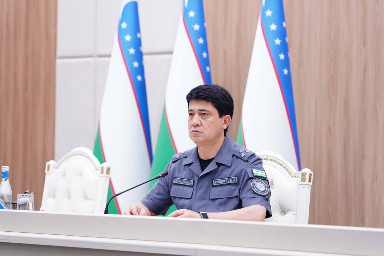 Ichki ishlar vazirligi rahbariyati ishtirokida Samarqand viloyati Ichki ishlar boshqarmasining 2026-yilning 6 oylik faoliyati boʻyicha sarhisob yigʻilishi boʻlib oʻtdi