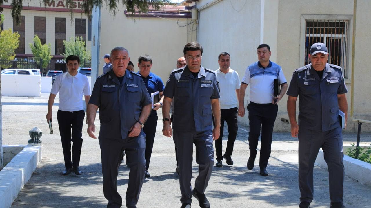 ИИВ раҳбарияти томонидан Жиззах вилоятида “Хавфсиз ва соғлом юрт” ҳамда “Комплаенс ва маънавий маданият ойлиги” доирасида ўрганишлар ўтказилди