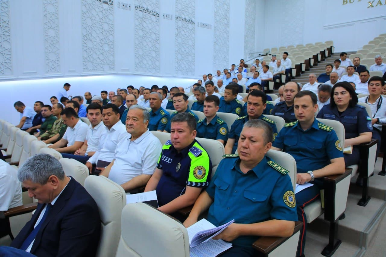 Халқ депутатлари Самарқанд вилоят кенгашининг навбатдаги сессиясида вилоят ИИБ бошлиғининг ҳисоботи тингланди
