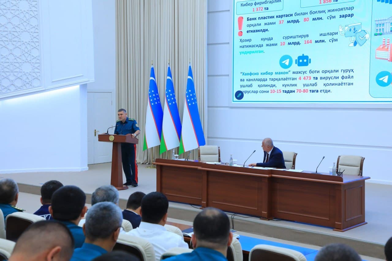 Халқ депутатлари Самарқанд вилоят кенгашининг навбатдаги сессиясида вилоят ИИБ бошлиғининг ҳисоботи тингланди