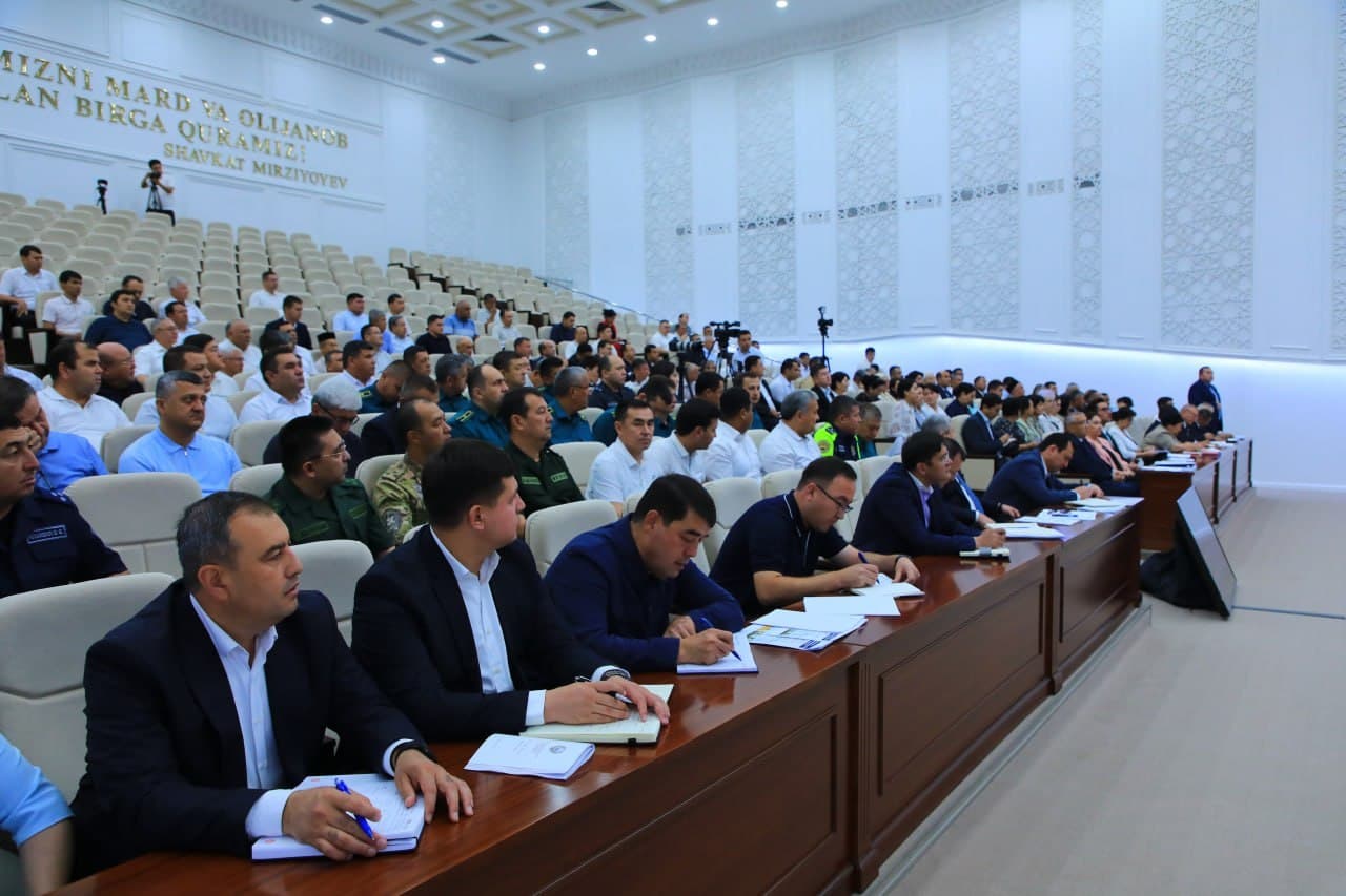 Халқ депутатлари Самарқанд вилоят кенгашининг навбатдаги сессиясида вилоят ИИБ бошлиғининг ҳисоботи тингланди