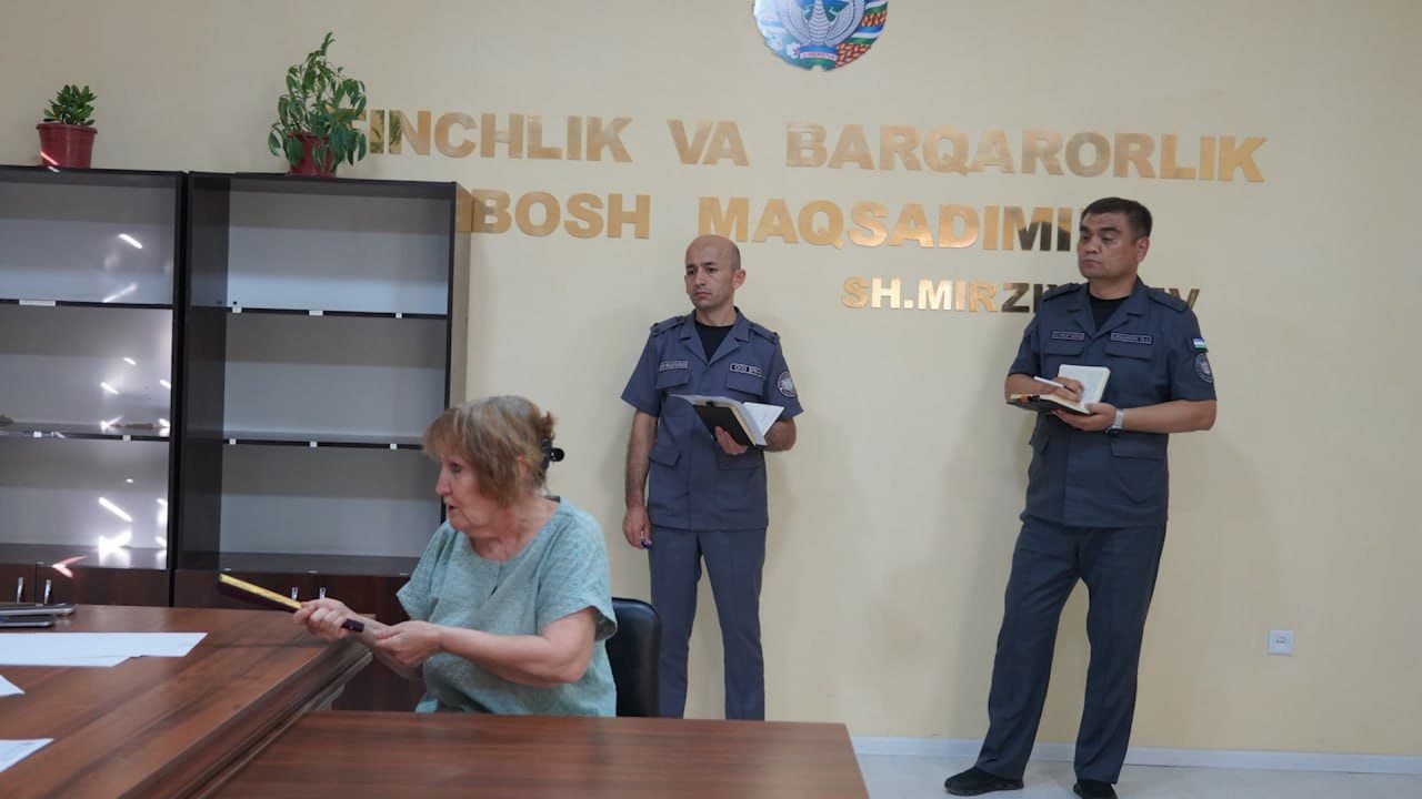 В городе Гулистане Сырдарьинской области проведен выездной прием по изучению обращений граждан и решению имеющихся проблем в установленном законом порядке